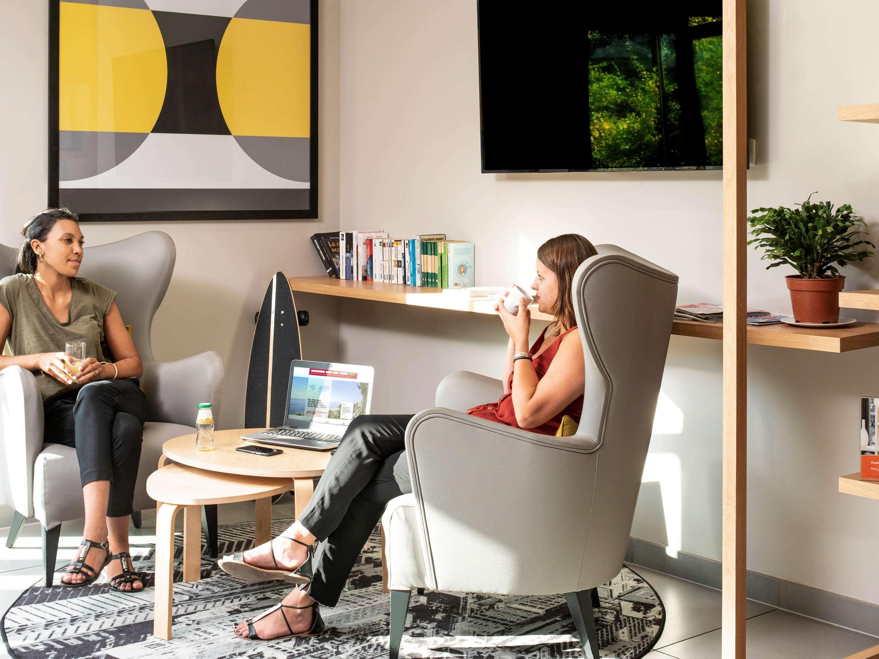 Aparthotel Adagio Access Colombes La Defense Екстериор снимка