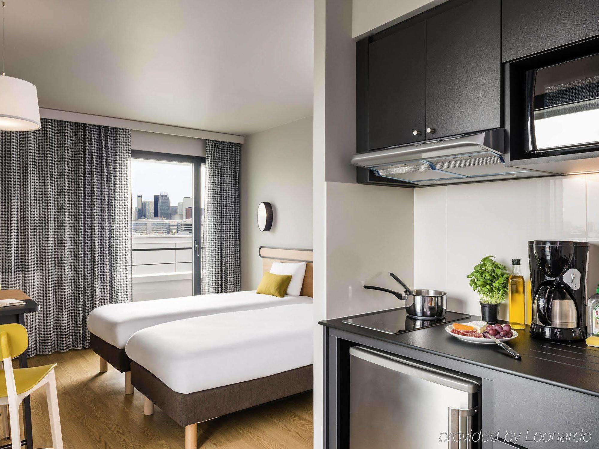 Aparthotel Adagio Access Colombes La Defense Екстериор снимка